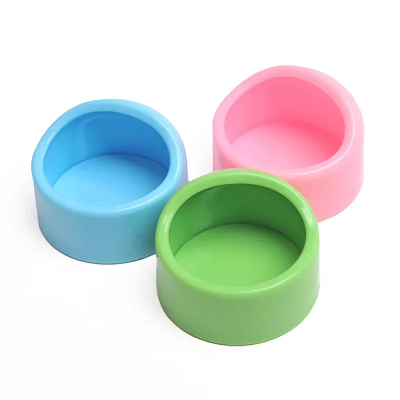 Ceramic style pet bowl.